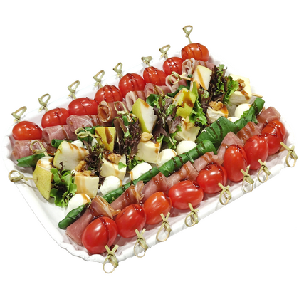 Свежи шишчета с круша, прошуто и бри - 22 бр.