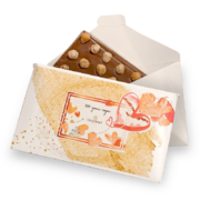 Млечен шоколад с лешници